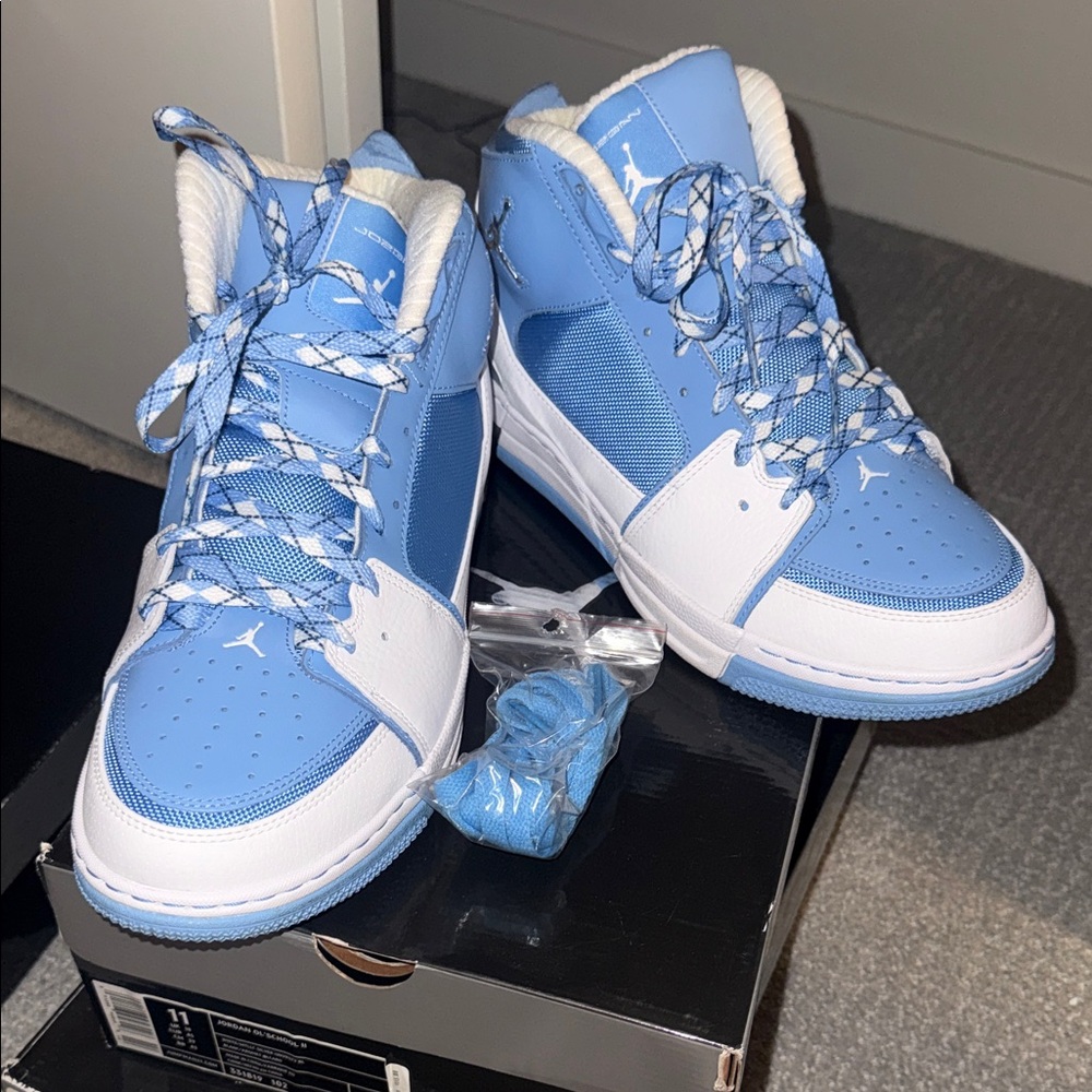 Jordan Ol'School II in White and Silver